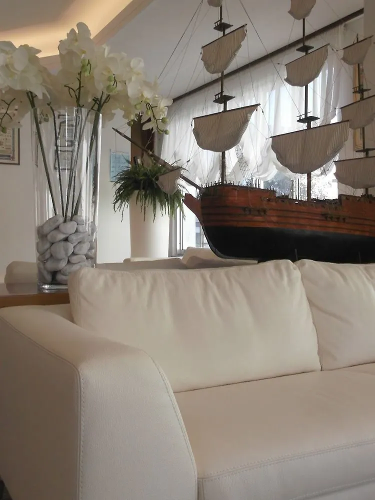 Hotel Esplanade Cesenatico 3*,